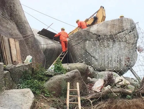 地質(zhì)災(zāi)害防治施工.jpg